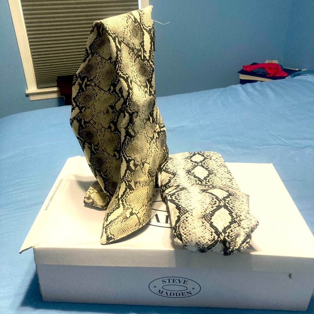 Brand new Steven Madden Boots size 8 1/2 medium bodysuit never worn
